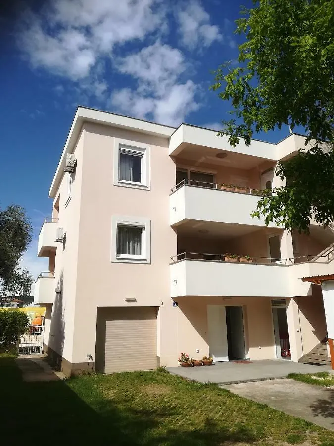 Apartment Villa Fontana 2 Sukosan